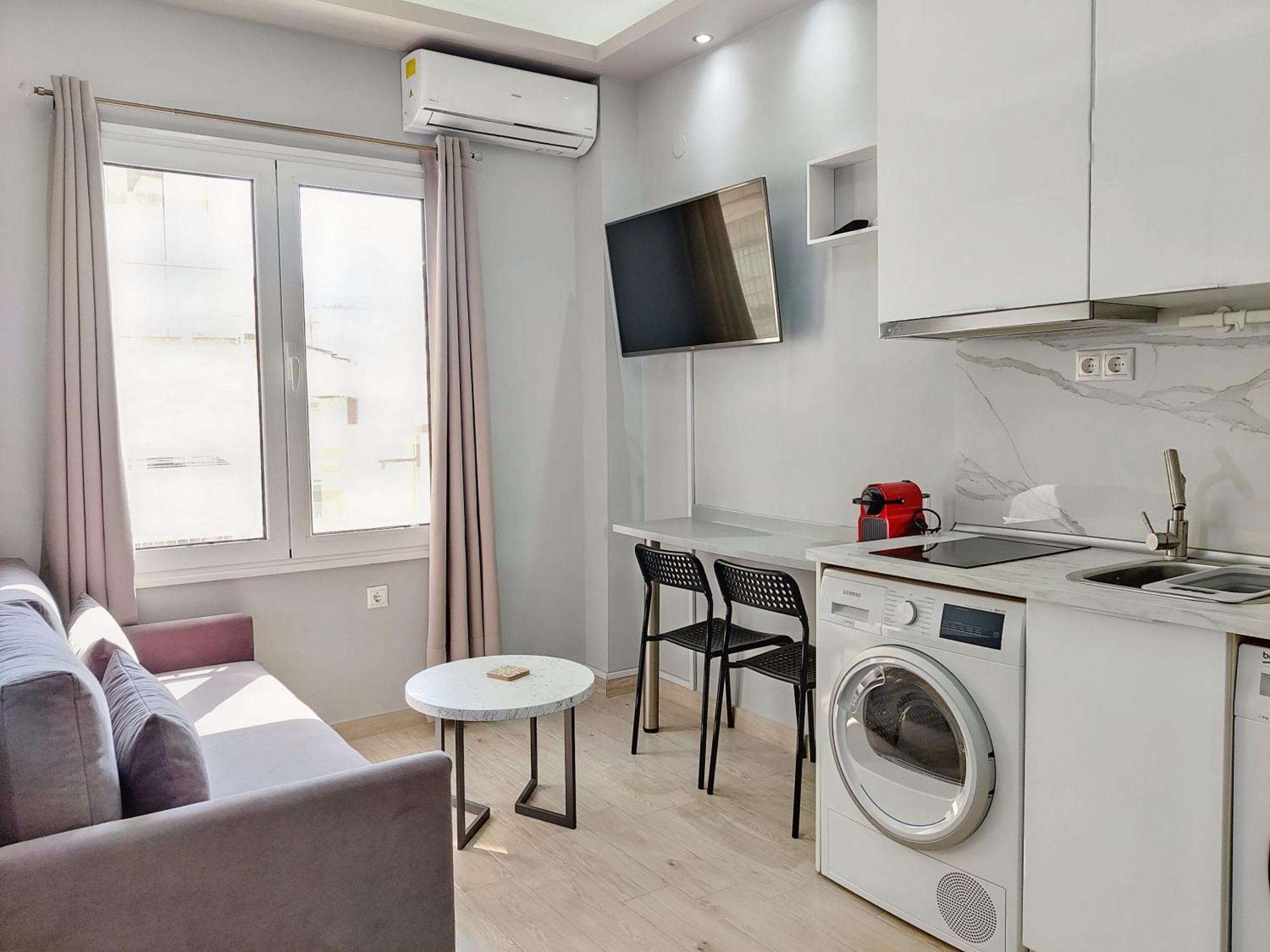 Pretty Petitie Fully Equipped City Center Studio Thessaloniki Exterior photo